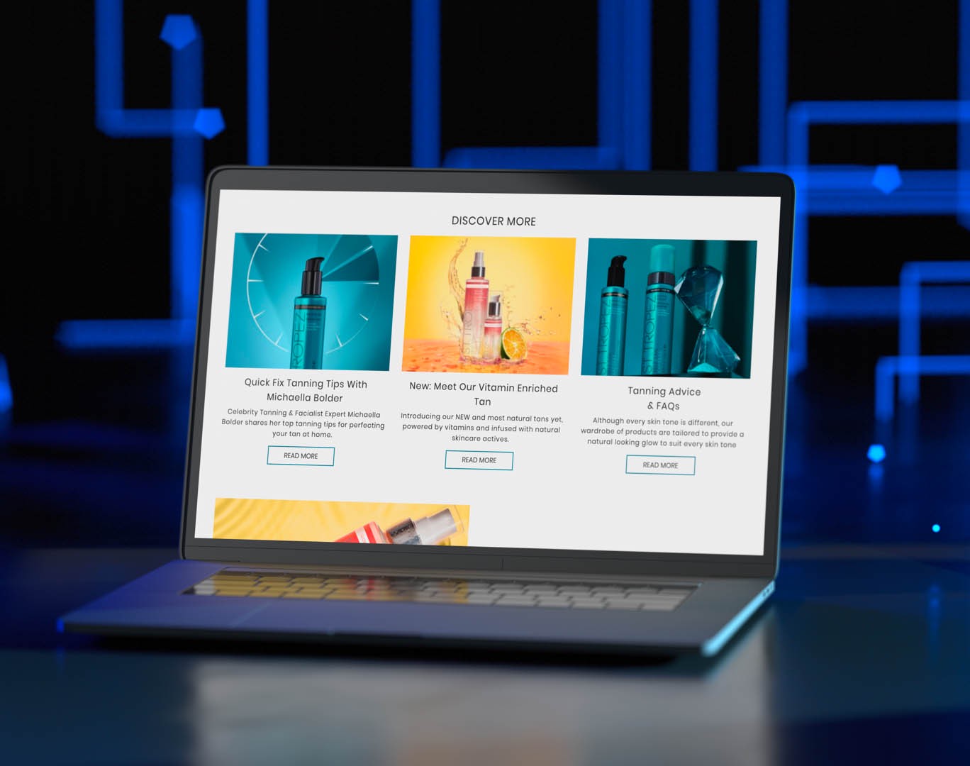 Open SaaS Beauty Blogs Laptop
